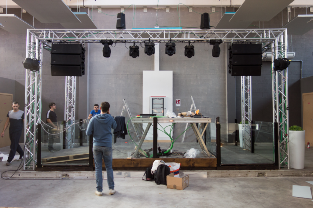 Permanent installation - Set up stage design