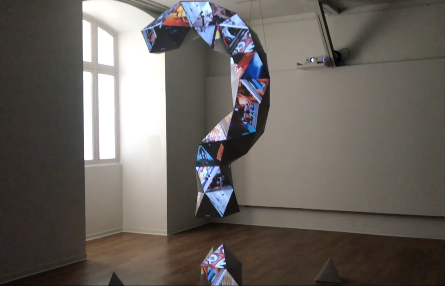 Memo exhibition - Olga kits installations