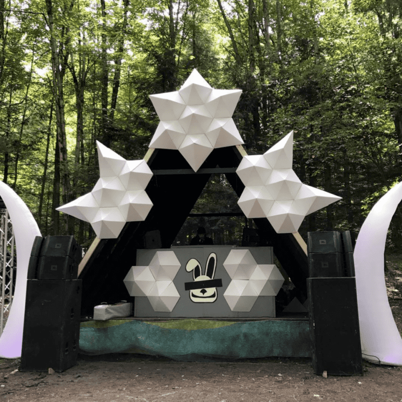 Rabbit revolution - stage design
