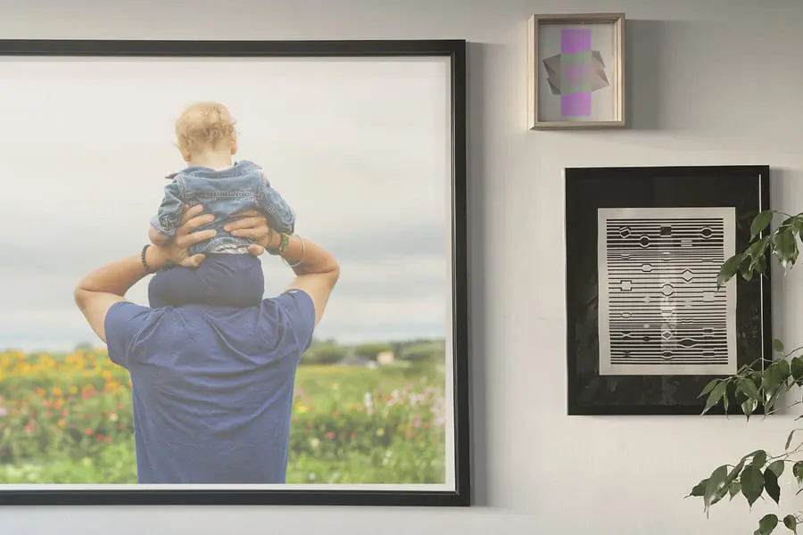 Frame on wall - projection mapping