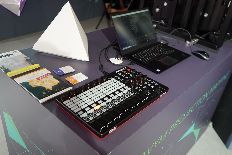 ISE 2019 - MIDI-Controller mit HeavyM