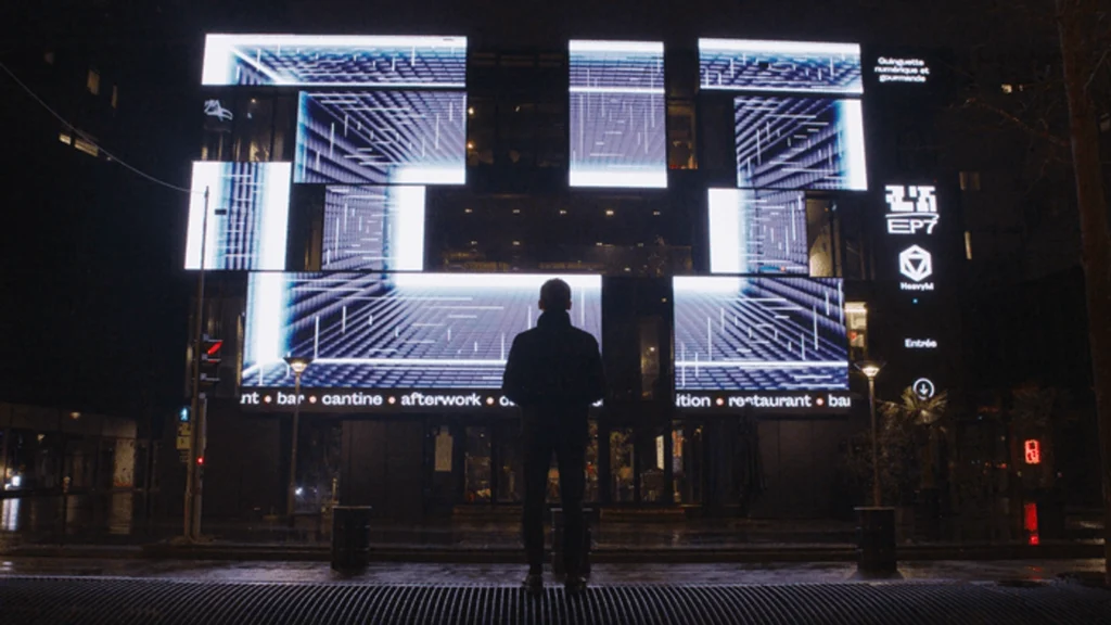 Performance on the LED screens at the EP7 restaurant in Paris - https://www.heavym.net/fr/led-screen-building/