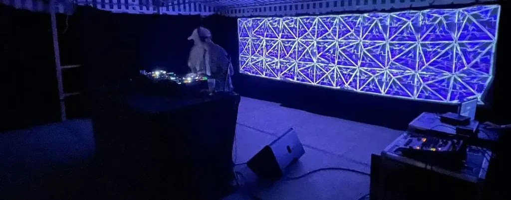 Video Mapping at the “La Fête du Bruit” Festival with Stak Kits - https://www.heavym.net/en/stak/