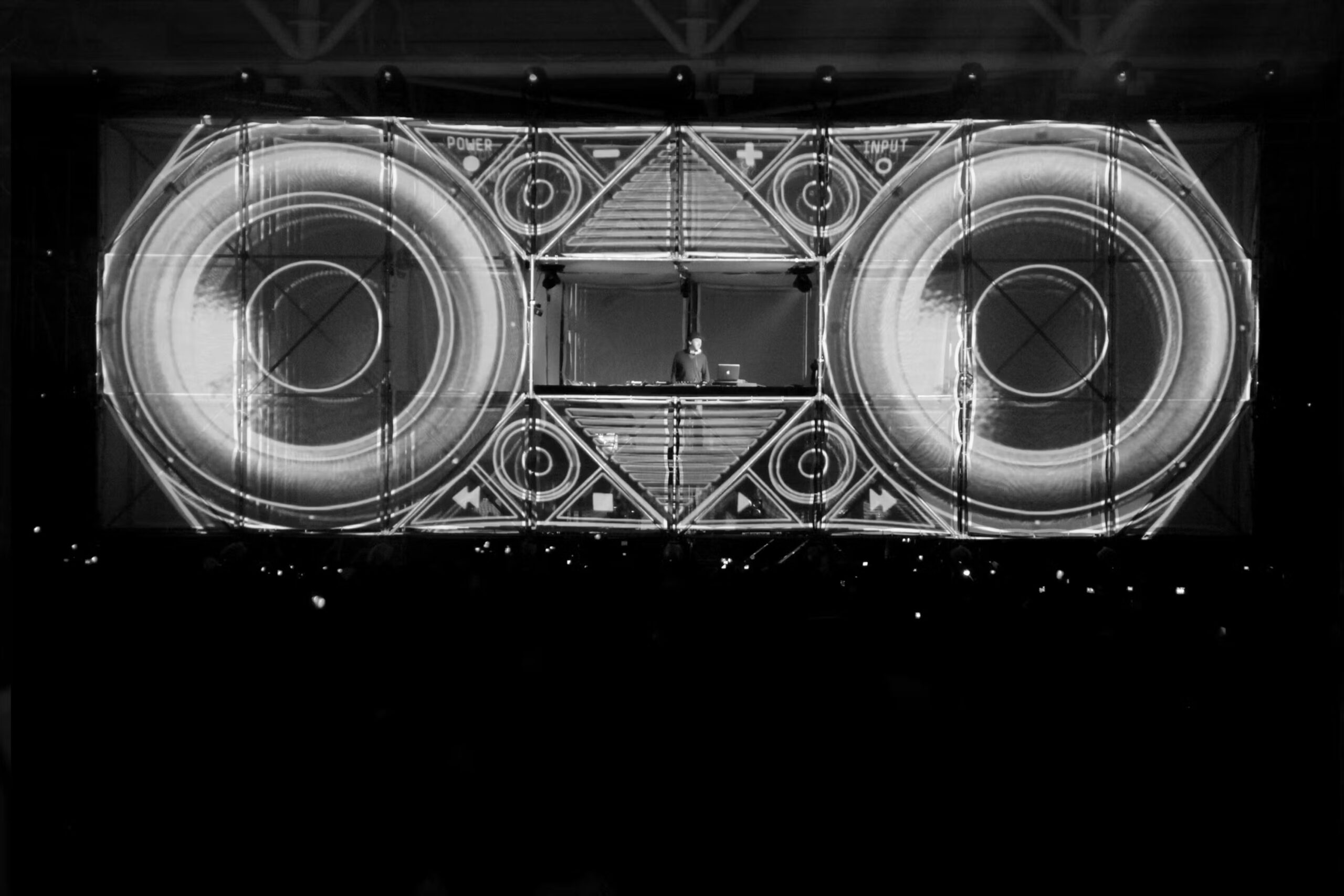 Transform Your Events: The Power of Projection Mapping for DJs